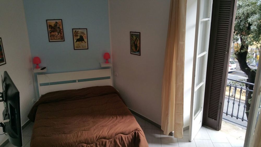 B&B 248 ナポリ エクステリア 写真