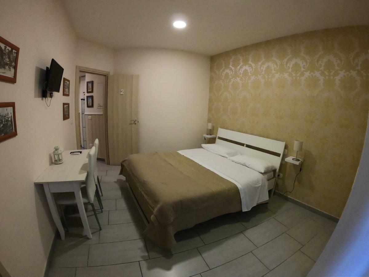 B&B 248 ナポリ エクステリア 写真